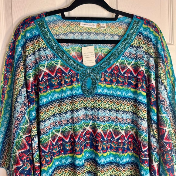 NWT. Susan Graver poncho style Top size 3X. Poncho. Green, blue, red - Picture 2 of 10